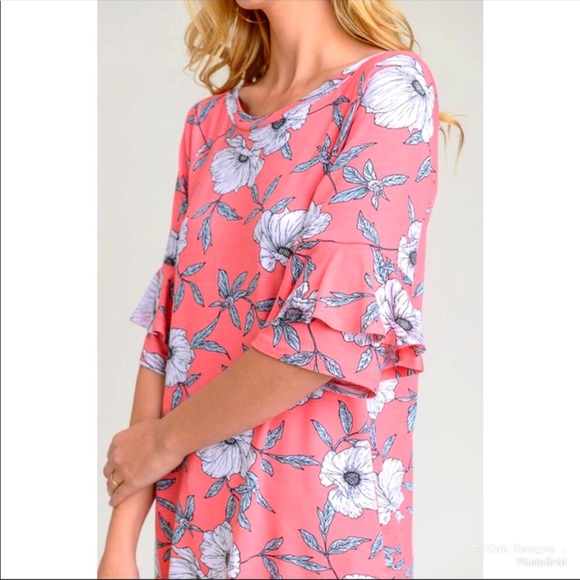 ❤️LAST ONE! Super Soft Floral Top with Ruffle Tiered Sleeves! - Picture 3 of 4